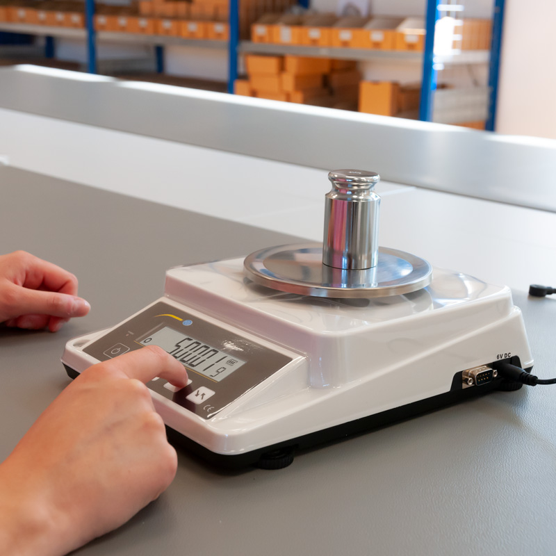 Analytical Balance Scale PCE-BSK 1100
